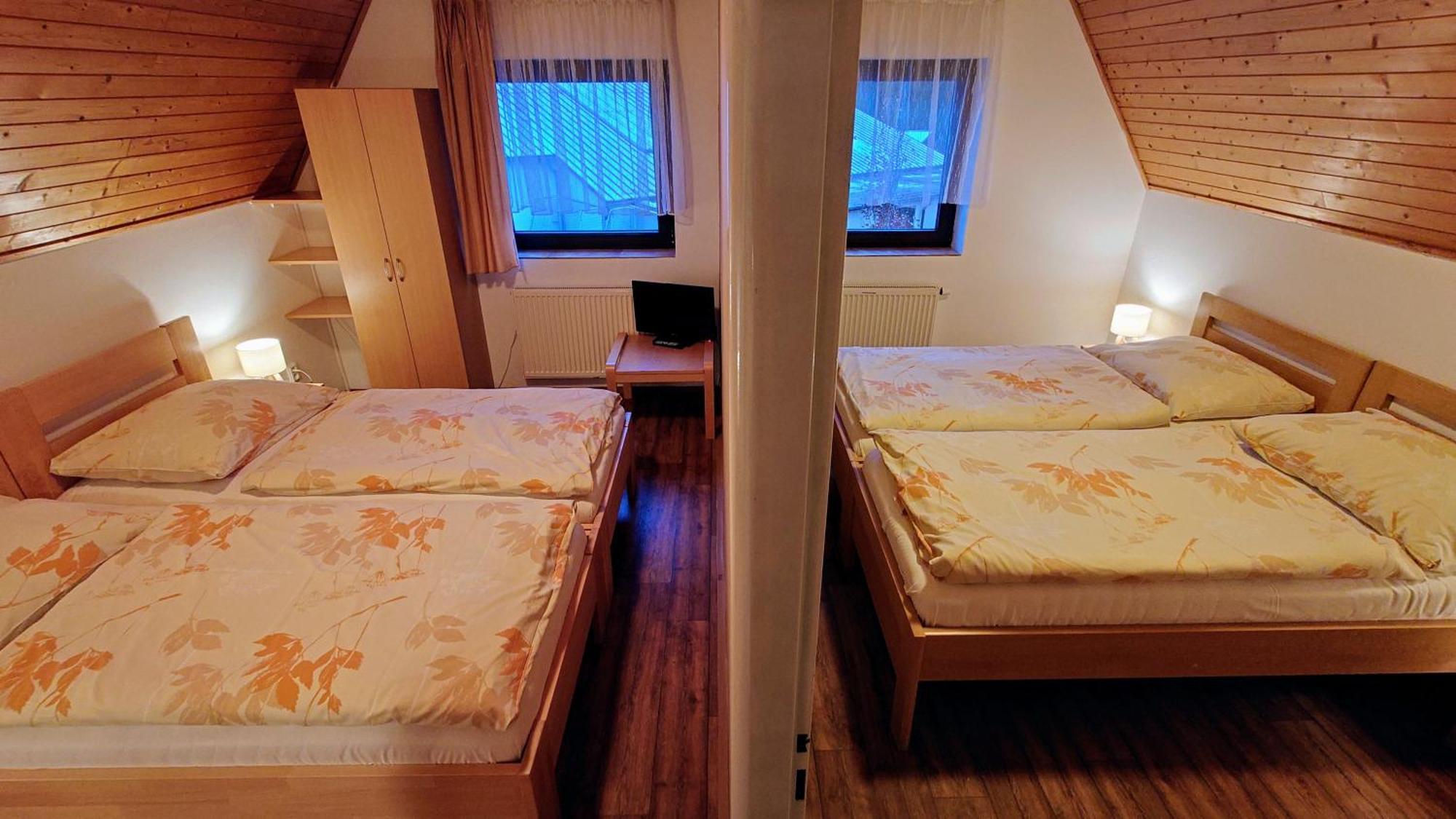 Raj Sportovni A Rekreacni Resort Branzez Kněžmost Esterno foto