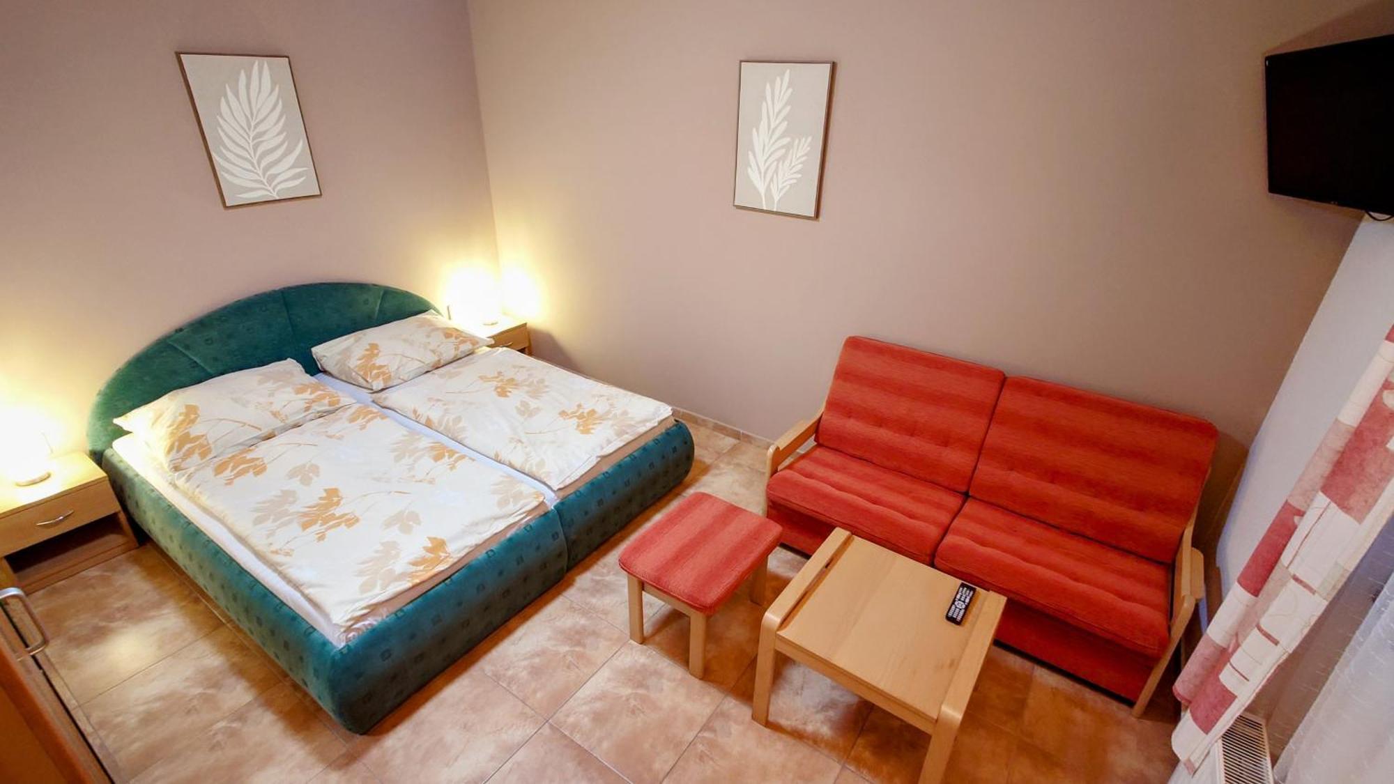 Raj Sportovni A Rekreacni Resort Branzez Kněžmost Esterno foto