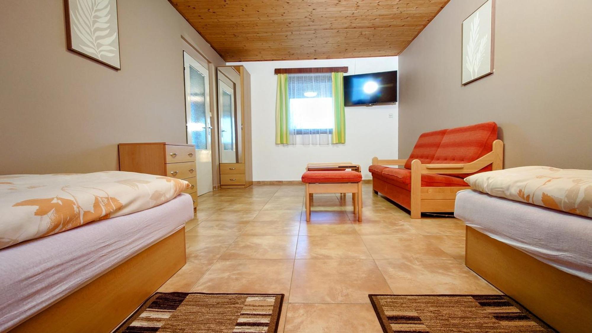 Raj Sportovni A Rekreacni Resort Branzez Kněžmost Esterno foto