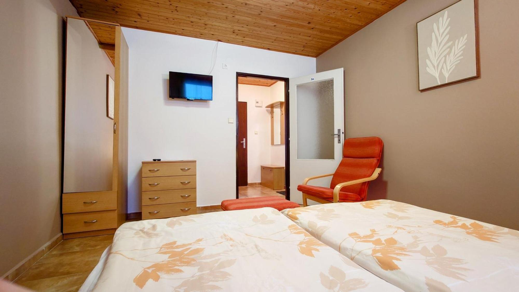 Raj Sportovni A Rekreacni Resort Branzez Kněžmost Esterno foto