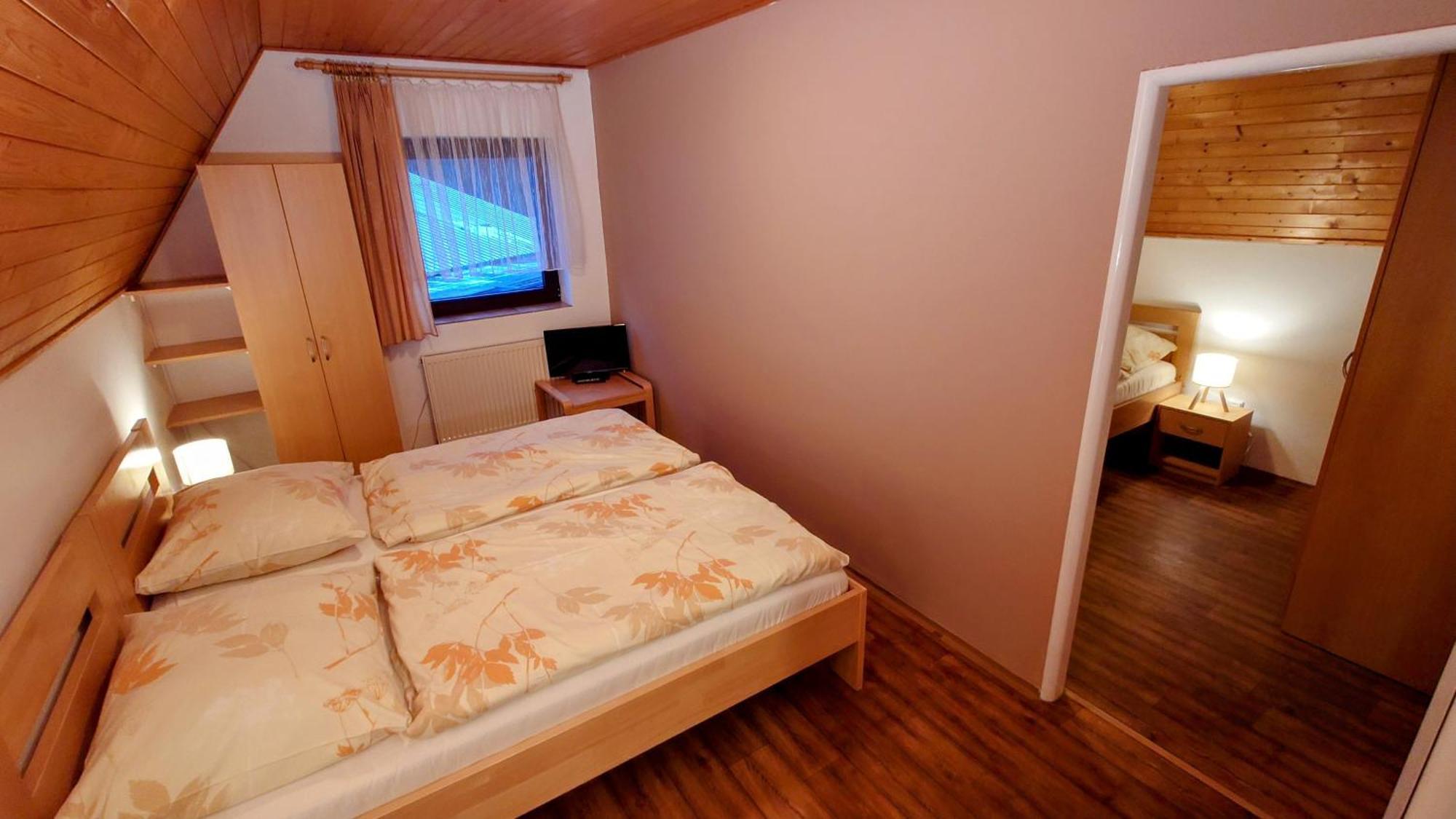 Raj Sportovni A Rekreacni Resort Branzez Kněžmost Esterno foto
